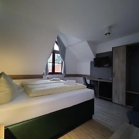 Stettiner Hof فندق جرايفسفالد