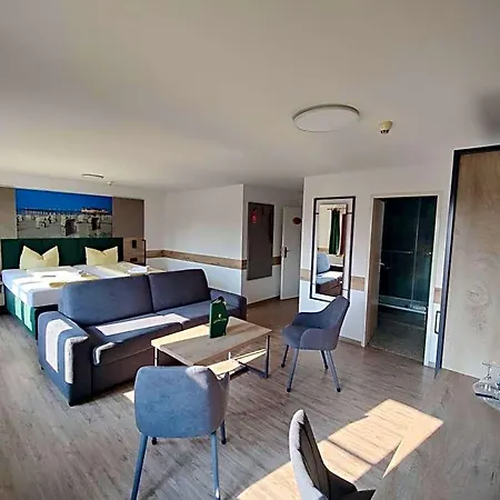 Stettiner Hof מלון 3*